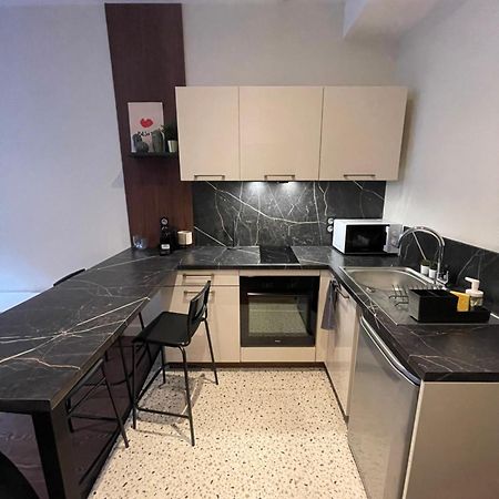 Appartement Au Coeur Du Centre Ville De Carcasona Exterior foto