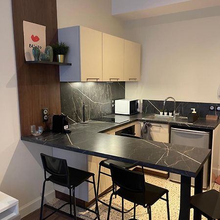 Appartement Au Coeur Du Centre Ville De Carcasona Exterior foto